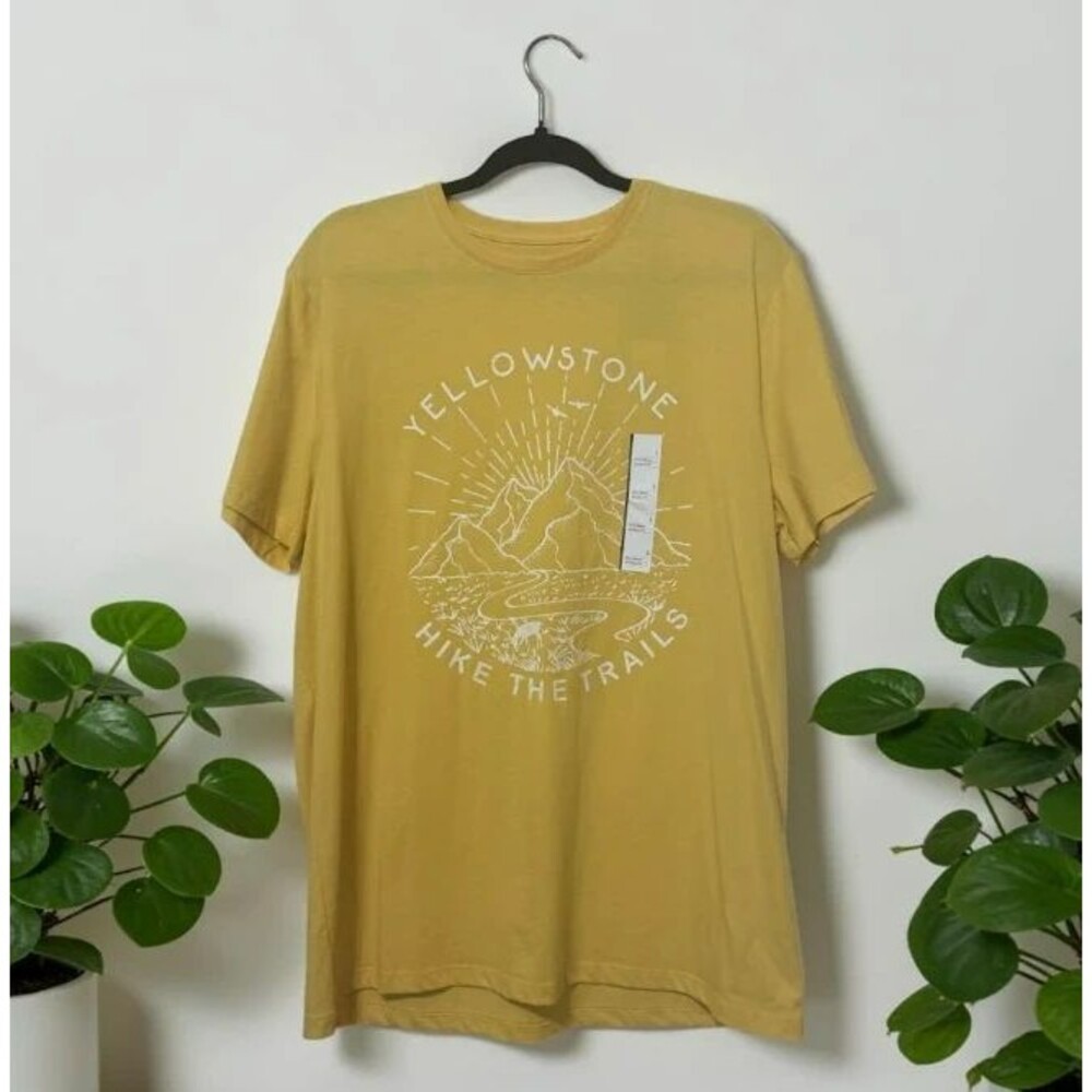 Men's Yellowstone Hike the Trails Graphic Tee